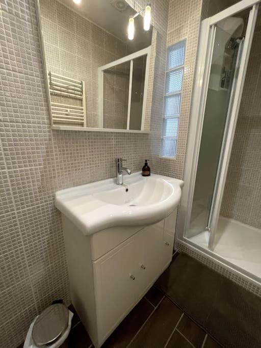Agreable Maison De Ville Dans La Plus Belle Avenue Orleans Exterior photo